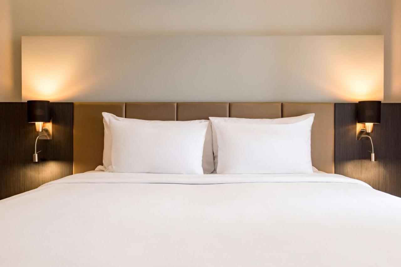 Radisson Hotel Tamboho Waterfront אנטננריבו מראה חיצוני תמונה