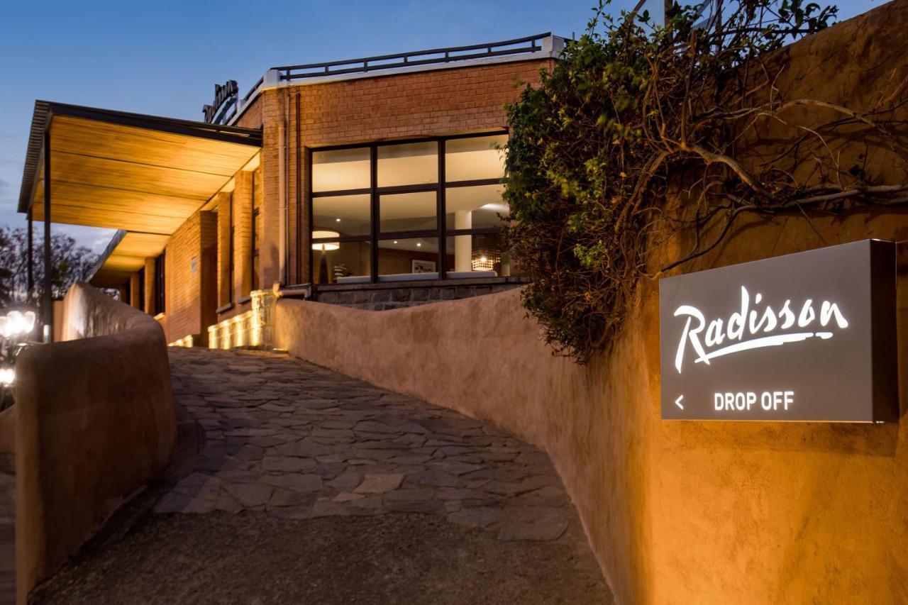 Radisson Hotel Tamboho Waterfront אנטננריבו מראה חיצוני תמונה