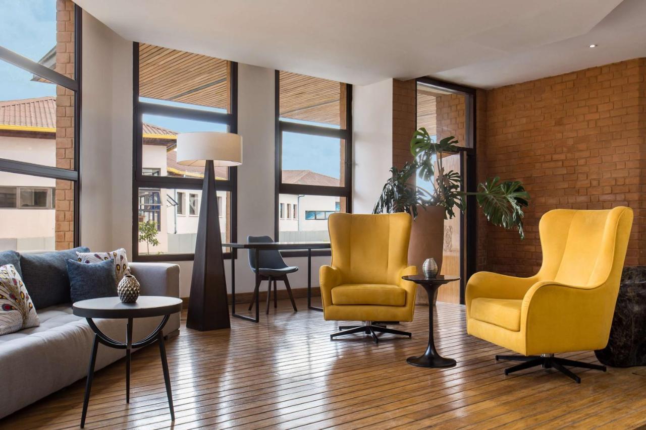 Radisson Hotel Tamboho Waterfront אנטננריבו מראה חיצוני תמונה