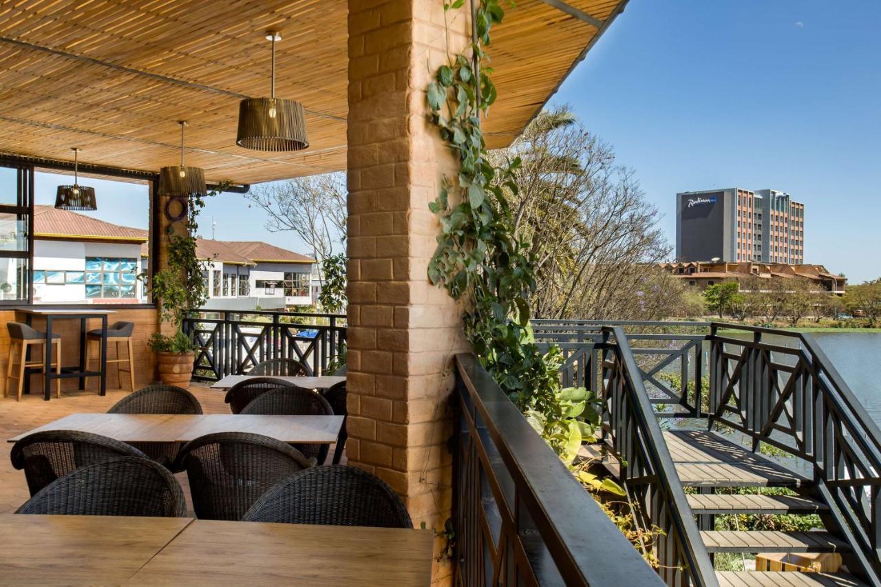 Radisson Hotel Tamboho Waterfront אנטננריבו מראה חיצוני תמונה