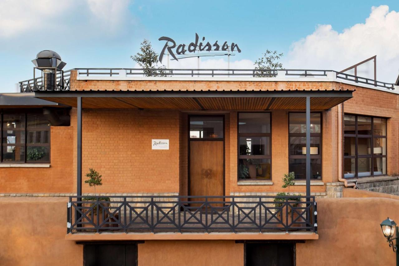 Radisson Hotel Tamboho Waterfront אנטננריבו מראה חיצוני תמונה