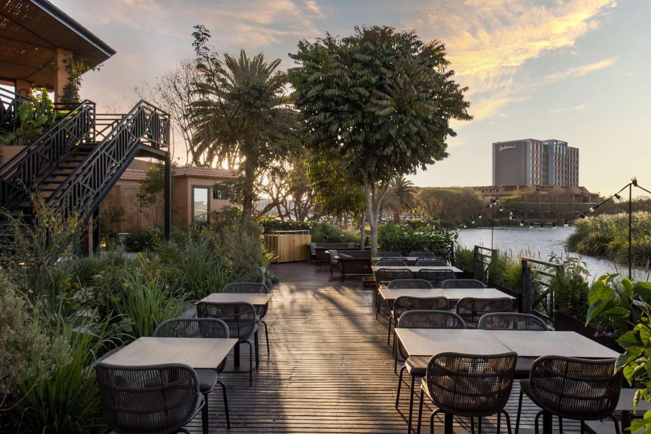 Radisson Hotel Tamboho Waterfront אנטננריבו מראה חיצוני תמונה