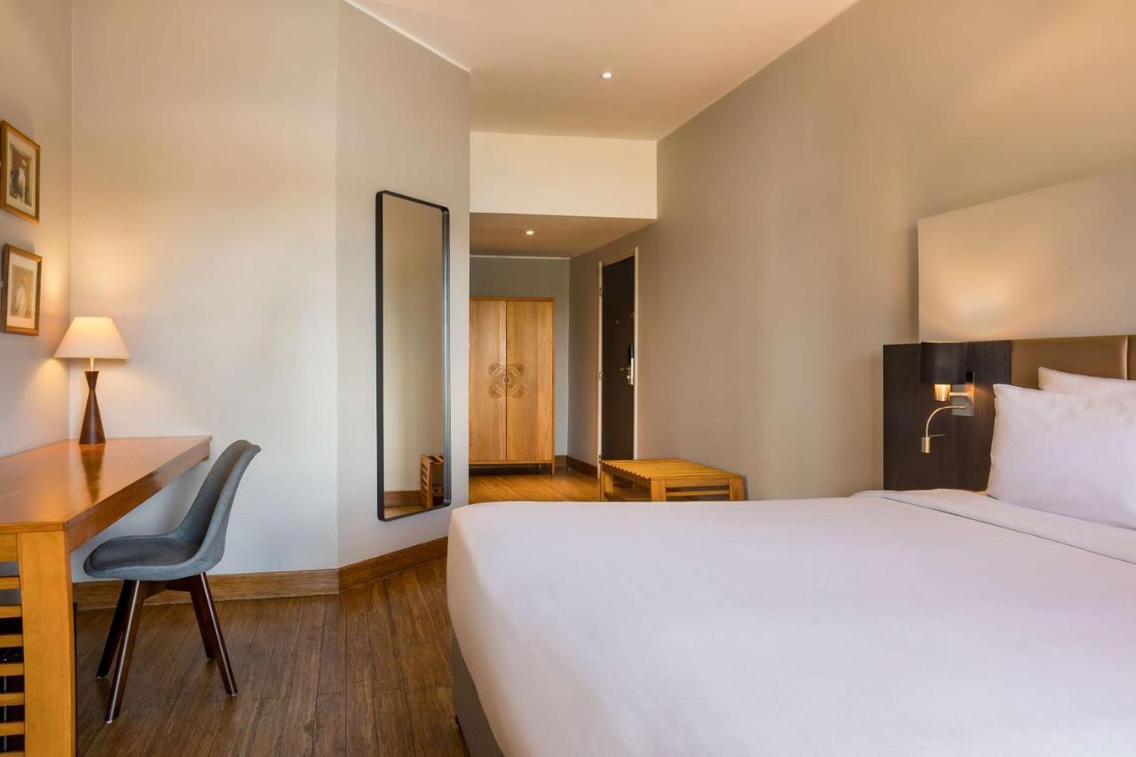 Radisson Hotel Tamboho Waterfront אנטננריבו מראה חיצוני תמונה