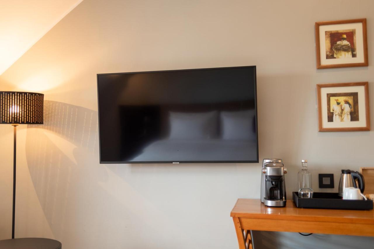 Radisson Hotel Tamboho Waterfront אנטננריבו מראה חיצוני תמונה