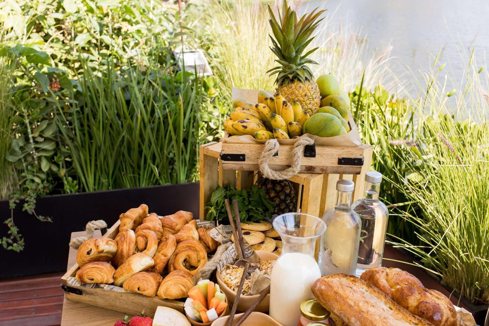 Radisson Hotel Tamboho Waterfront אנטננריבו מראה חיצוני תמונה